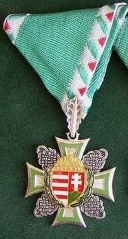 Non-Commissioned Officer Service Decoration, I Class (for 30 Years) Obverse