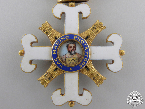 Order of San Marino, Type II, Officer Obverse