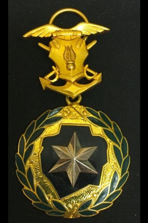 Bf+gabon+military+medal+ob