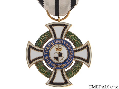 House Order of Hohenzollern, Type II, Civil Division, II Class Honour Cross Obverse