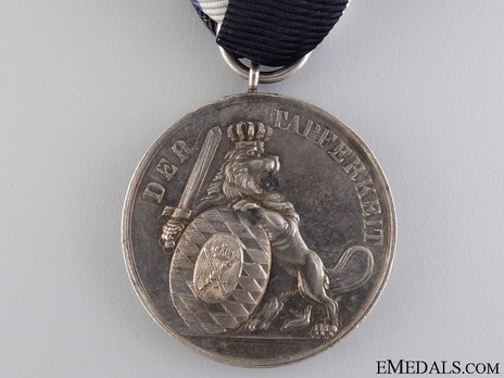 Silver Military Merit Medal, Type III (unstamped) Reverse