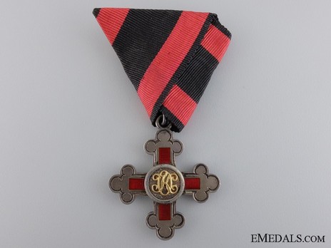 Order of Olga, Cross (in gold, for women) Obverse
