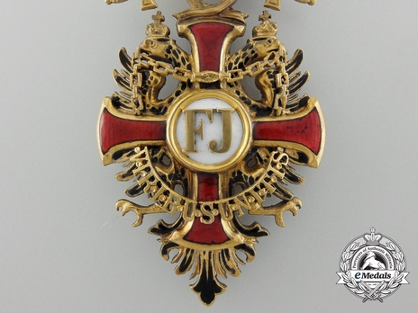 ype II, Military Division, Commander (with gold swords) Obverse
