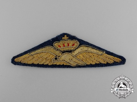 Pilot Badge, Type I (Dress Uniform) Obverse