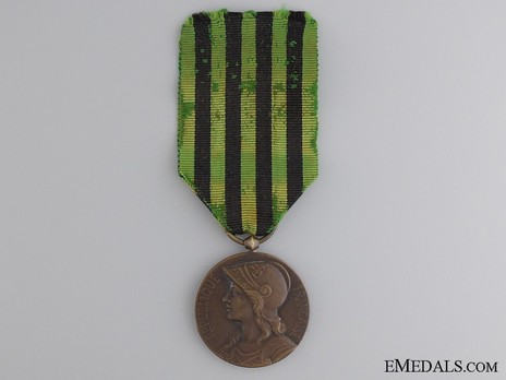 Medal (stamped "GEORGES LEMAIRE") Obverse
