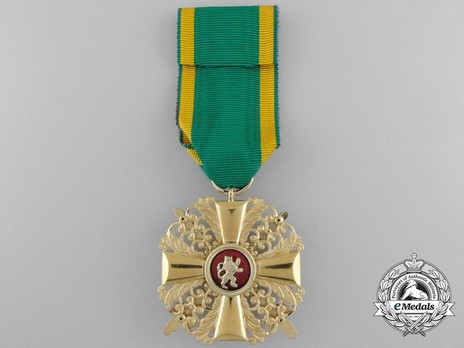 I Class Knight with Swords (in gold) Reverse with Ribbon
