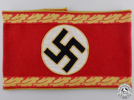 NSDAP Leiter eines Amtes Type II Reich Level Armband Obverse