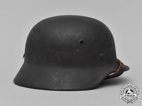 Luftwaffe Steel Helmet M42 Right Side