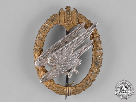 Army Paratrooper Badge, by C. E. Juncker (in silver) Obverse