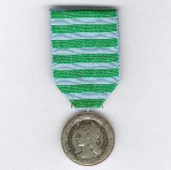 Silver Medal (with ball suspension, stamped "DANIEL DUPUIS") Obverse
