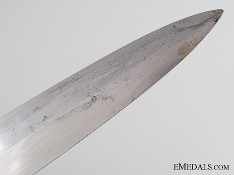 Allgemeine SS M33 Personalised Service Dagger (by Gottlieb Hammesfahr; numbered & named) Blade Tip Detail
