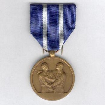 Bronze Medal (stamped "E. BRACKENIER") Obverse