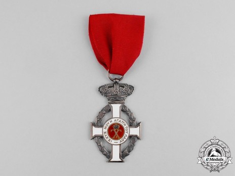Royal Order of George I, Civil Division, Silver Knight's Cross Obverse