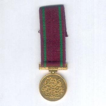 Miniature Royal Guard of Oman Special Service Medal Obverse