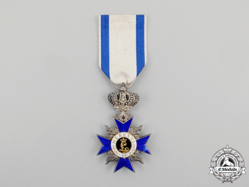 Order+of+military+merit%2c+iv+class+cross+%28with+crown%29+1