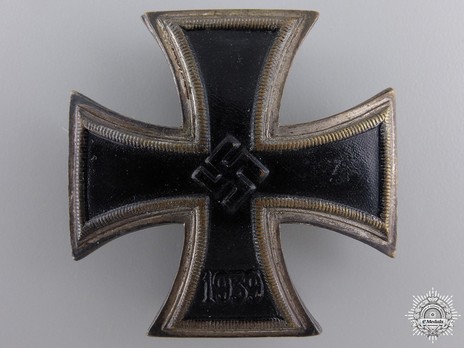 Iron Cross I Class, by W. Deumer (Schinkel, pinback, magnetic) Obverse