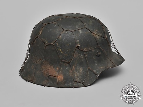 German Army Steel Helmet M42 (Camouflage Chicken-Wire version) Right Side