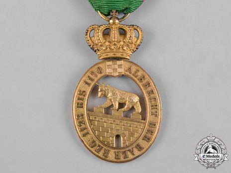 Order of Albert the Bear, I Class Knight (with crown, in bronze gilt) Obverse