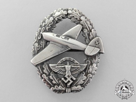 NSFK Motor Pilot's Badge, Type II Obverse