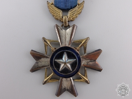 Air Gallantry Medal (with silver wing)