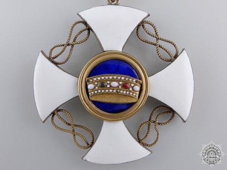 Order of the Crown of Italy, Commander Cross (in silver-gilt) Obverse