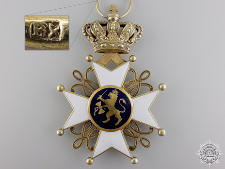 Grand Cross (Gold) Reverse with Ring Detail