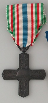 Order of Vittorio Veneto, Knight's Cross Obverse