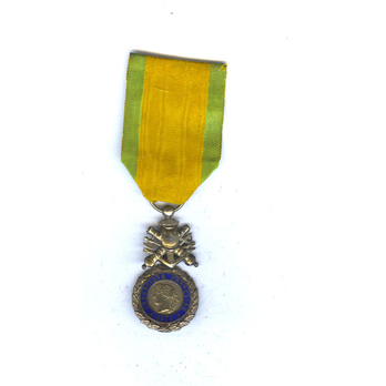 Military Medal, Silver Medal (with biface trophy suspension)