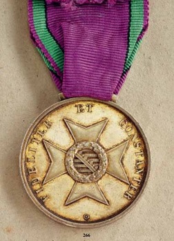 Saxe-Meiningen House Order Medals of Merit, Type III, in Gold Reverse