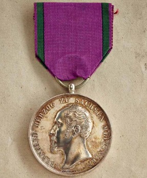 Saxe-Meiningen House Order Medals of Merit, Type II, in Silver Obverse