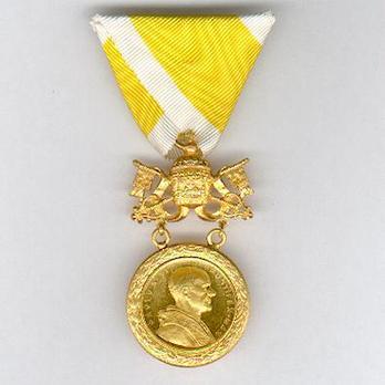 Bene Merenti Medal, Type X, Gold Medal Obverse