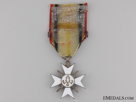 II Class Cross (with "1914-1918" clasp) Reverse