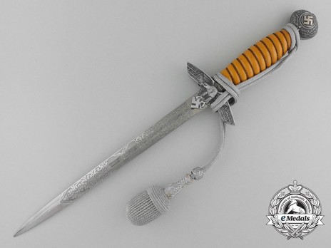 Luftwaffe Alcoso-made Double-Etched 2nd pattern Dagger Obverse
