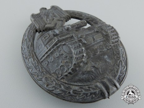 Panzer Assault Badge, in Silver, by Frank & Reif Obverse