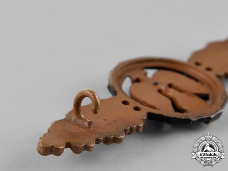 Short-Range Night Fighter Clasp, in Bronze (in tombac) Detail