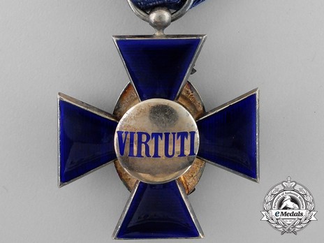 Royal Order of Merit of St. Michael, IV Class Cross (without crown) Reverse