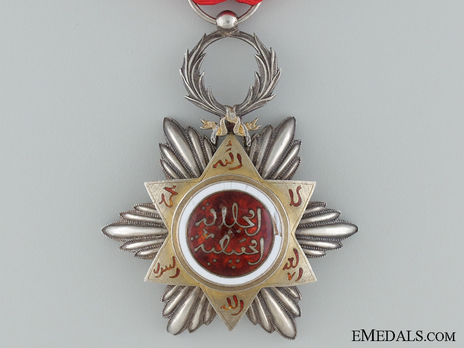 Order of Ouissan Alaouite, Type I, V Class Knight Obverse
