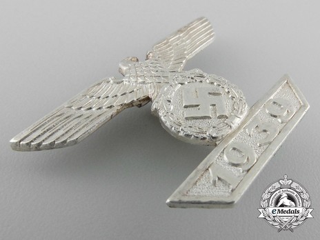 Clasp to the Iron Cross I Class, Type II, by Funcke & Brüninghaus (L/56) Obverse