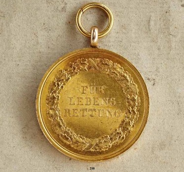 Life Saving Medal, Type III, in Gold Reverse