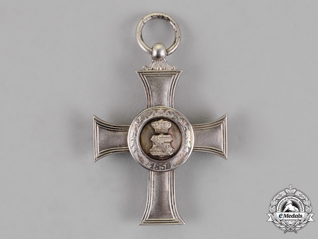 Albert Order, Type II, Civil Division, Albert's Cross (in silver) Reverse