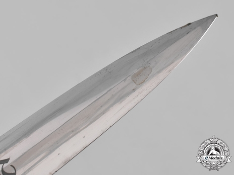 NSKK M33 Service Dagger by E. Wüsthof Blade Tip Detail