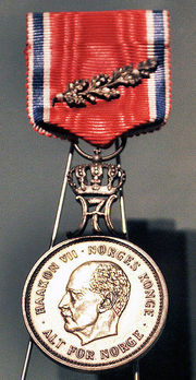St Olav's Medal with Oak Branch (Haakon VII) Obverse