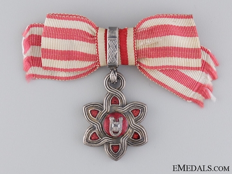 III Class Decoration (for ladies) Obverse