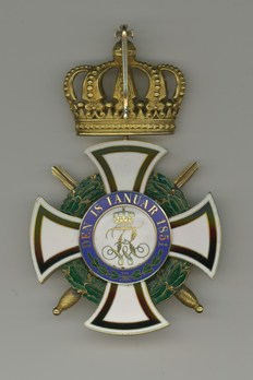 Royal House Order of Hohenzollern, Military Division, Grand Commander (in gold) Reverse