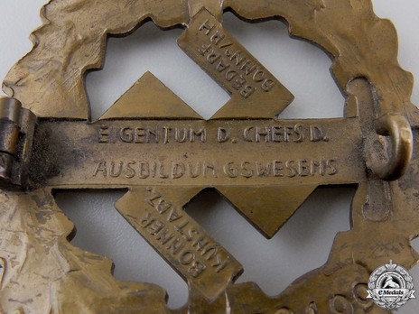 SA Sports Badge, Type I, in Bronze Reverse Detail