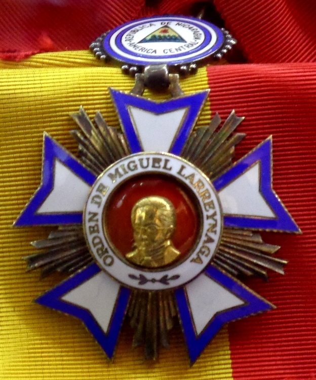 Order of miguel larreynaga grand cross badge %28nicaragua%29   tallinn museum of orders