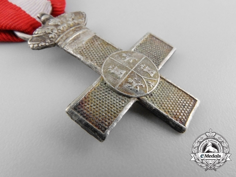Silver Cross (red distinction with Royal Crown) Obverse
