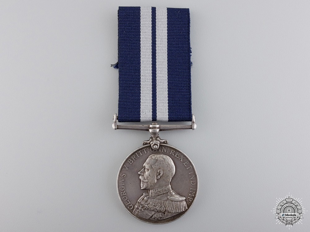 Silver medal with uncrowned portrait 1914 1930 obverse