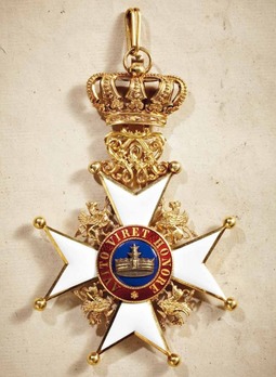 Order of the Wendish Crown, Civil Division, Grand Cross (with brass crown, in gold) Obverse