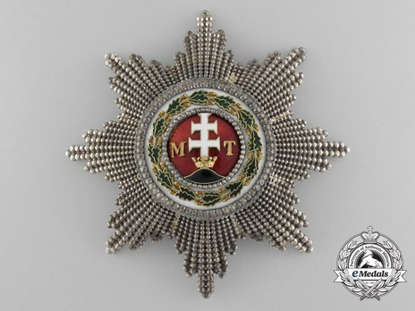 Order of St. Stephen, Type III, Grand Cross Breast Star (with faceted rays) Obverse